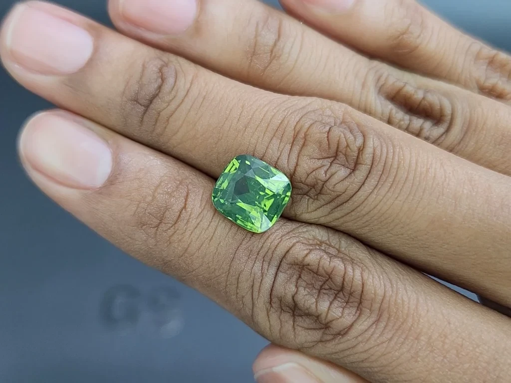 Green zircon cushion cut 6.33 carats, Tanzania  Image №2