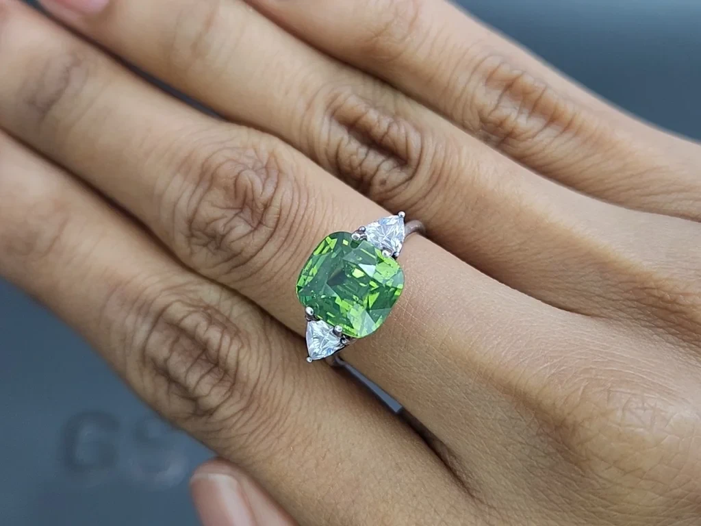 Green zircon cushion cut 6.33 carats, Tanzania  Image №5