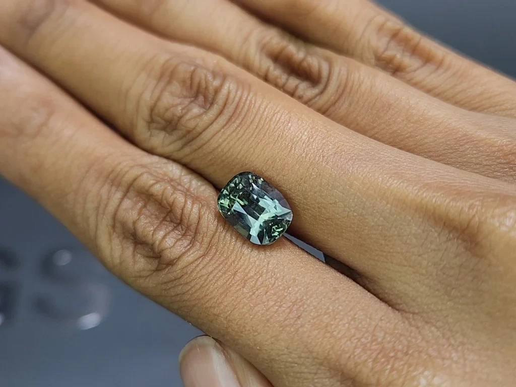 Unheated Teal sapphire cushion cut 5.08 carats, Tanzania Image №2