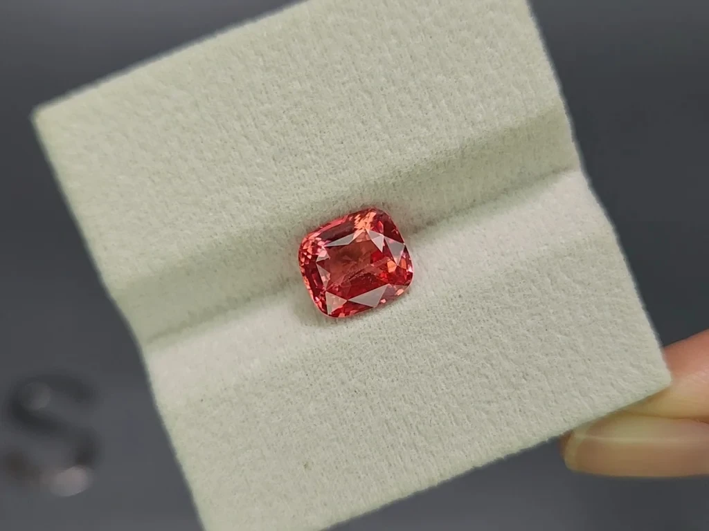 Spinel Mahenge cushion cut 3.07 carats, Tanzania Image №4