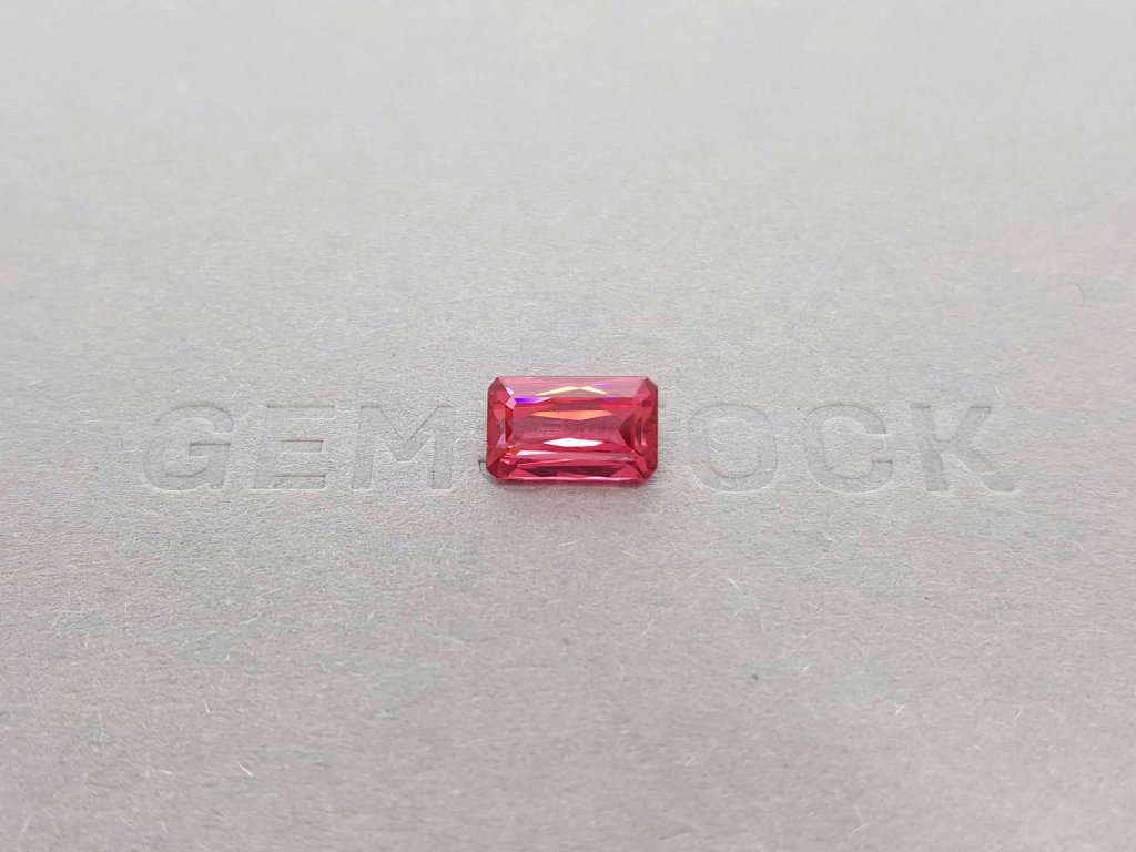 Spinel Mahenge, octagon cut 2.62 ct, GFCO Image №1