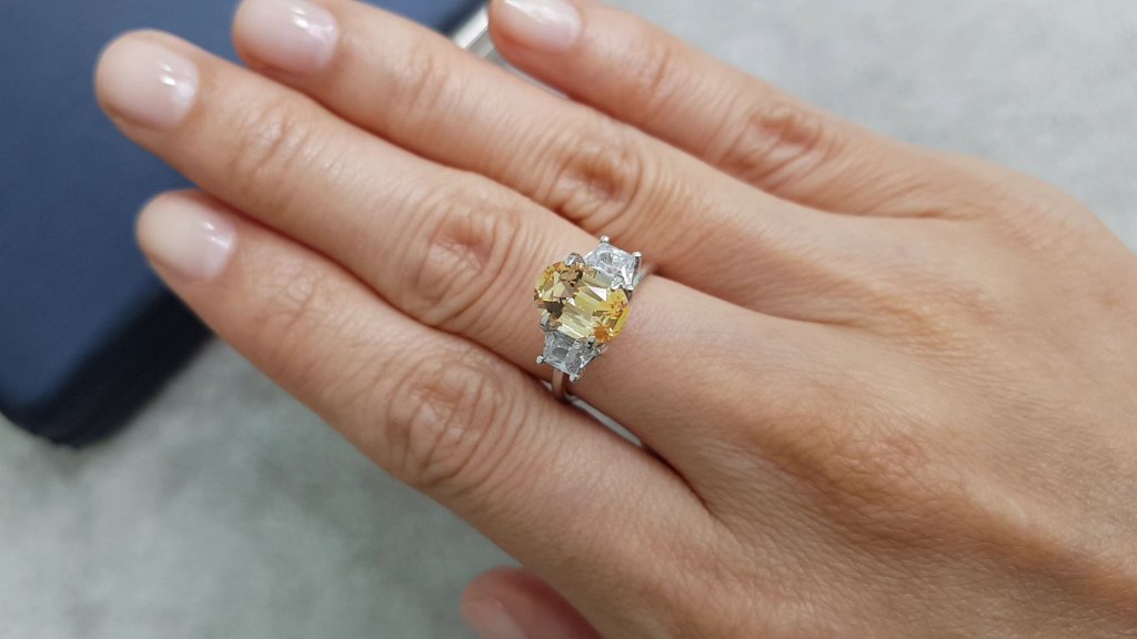 Yellow sapphire in oval cut 2.25 ct from Madagascar Image №4
