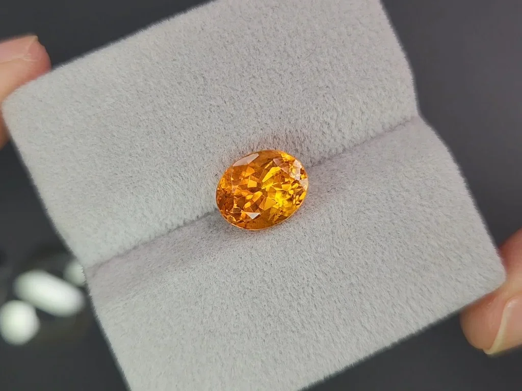 Vivid orange Fanta color spessartine garnet in oval cut 4.29 carats  Image №4