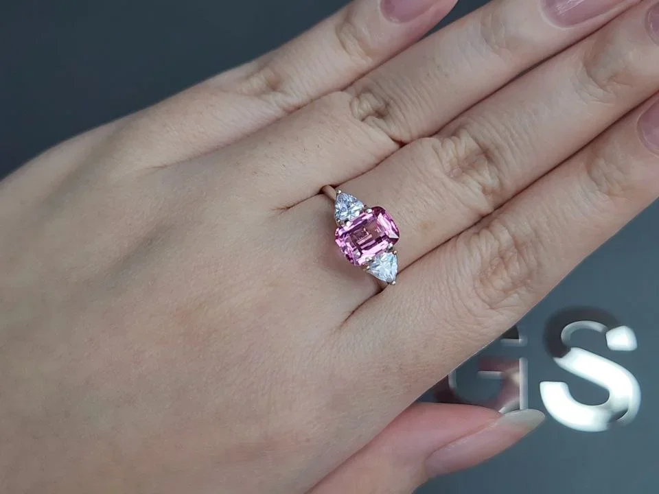 Mahenge pink spinel in cushion cut 1.99 carats, Tanzania Image №5