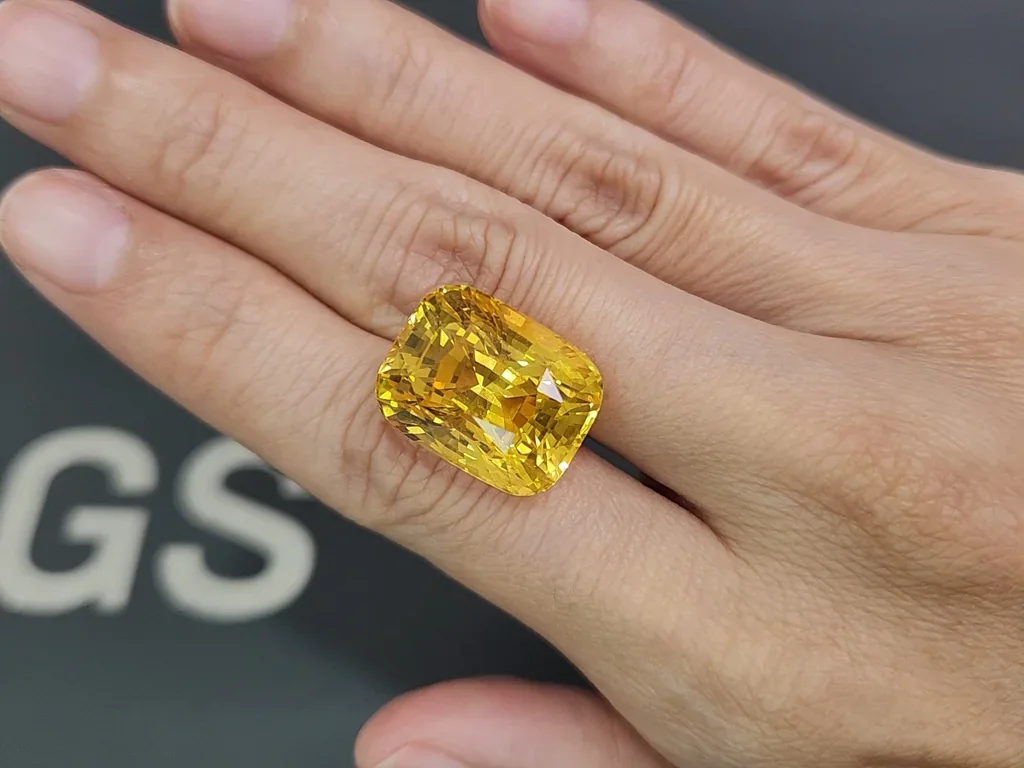 Investment Golden Yellow unheated sapphire in cushion cut 30.50 carats, Sri Lanka Image №2