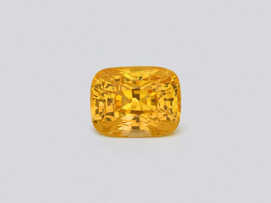 Investment Golden Yellow unheated sapphire in cushion cut 30.50 carats, Sri Lanka Image №1