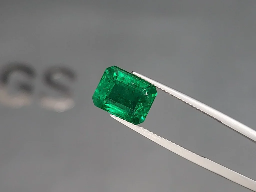 Emerald octagon cut 4.93 carats, Zambia  Image №3