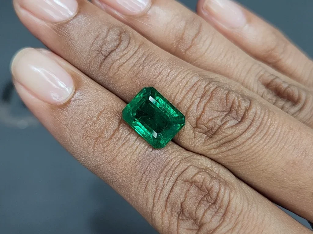 Emerald octagon cut 4.93 carats, Zambia  Image №2