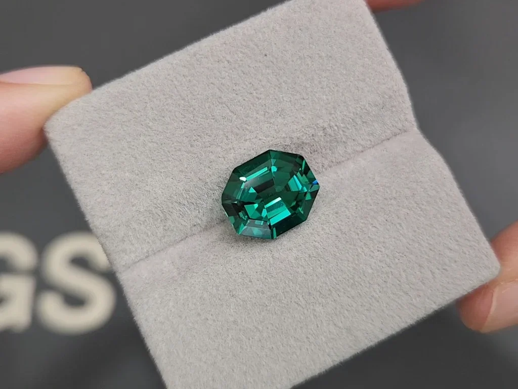 Rare Lagoon tourmaline with intense blue hue in octagon cut 4.33 carats, Africa Image №4