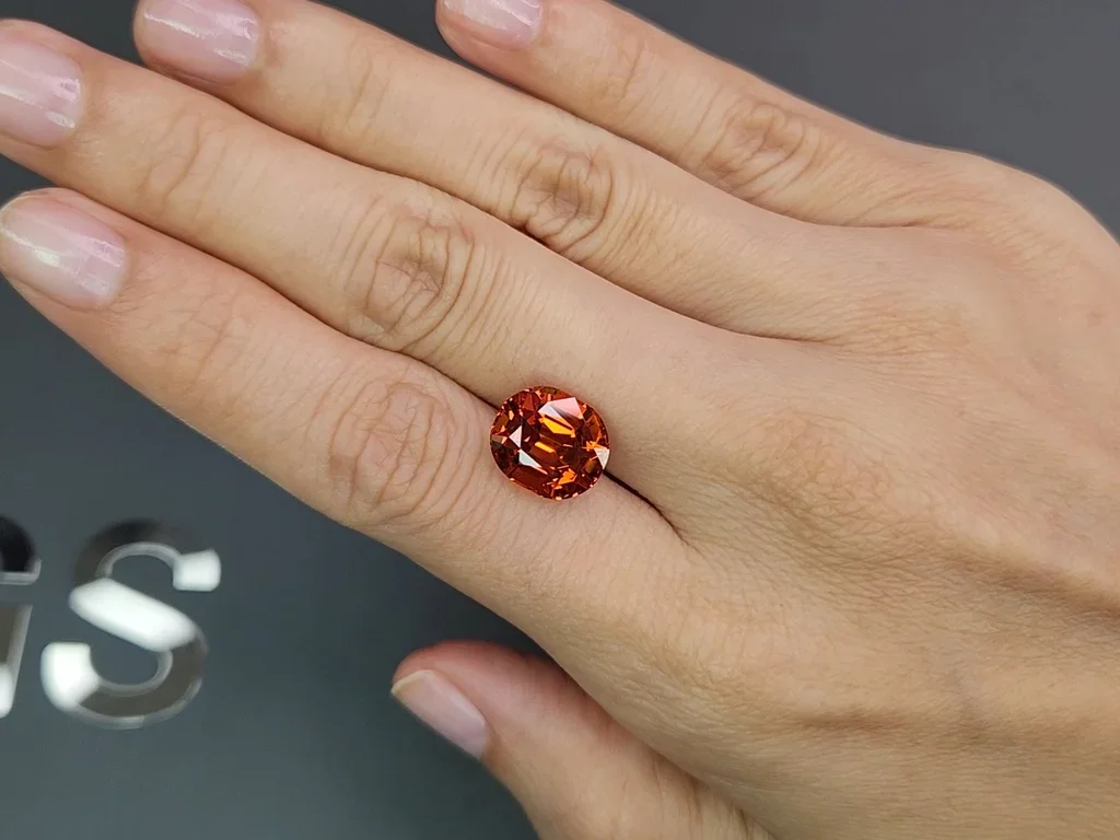 Deep orange oval cut spessartine garnet 8.66 carats  Image №2