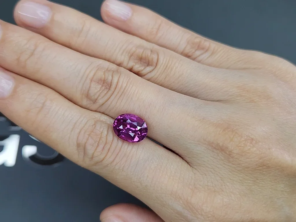 Vivid Pink unheated oval cut sapphire 5.14 carats, Sri Lanka Image №2