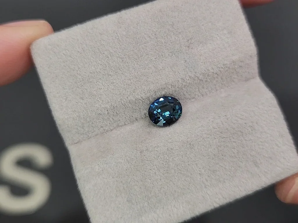 Unheated sapphire Teal oval cut 1.10 carats, Sri Lanka Image №4