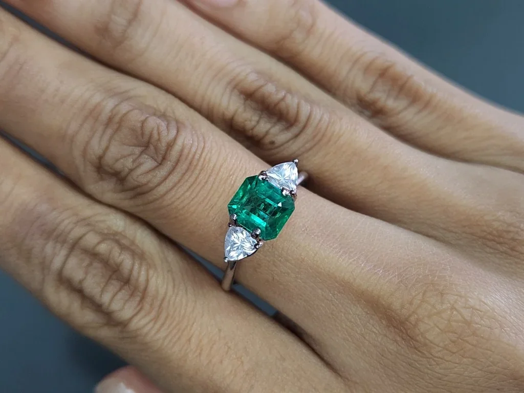 Emerald octagon cut 1.72 carats, Zambia  Image №5
