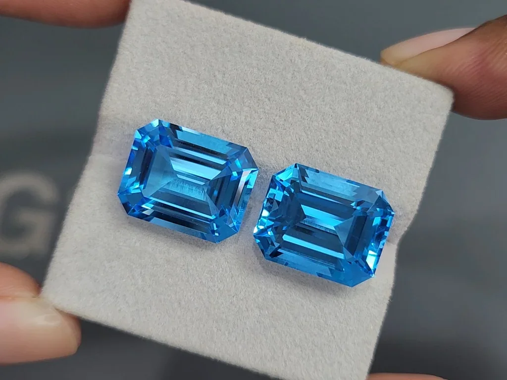 Pair of topaz  Swiss Blue octagon cut  29.45 carats, Brazil Image №4