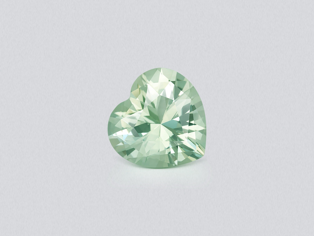 Prasiolite (green quartz)  a high precision heart shape 7.88 carats, Africa Image №1
