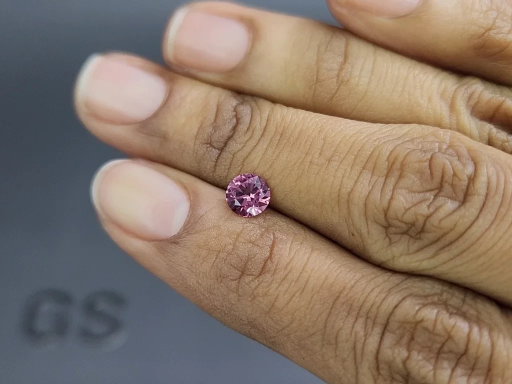 Rhodolite garnet round cut 0.73 carats, Madagascar Image №2