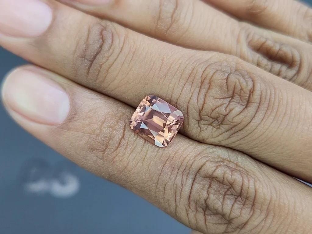 Brown zircon cushion cut  4.46 carats,Tanzania Image №2