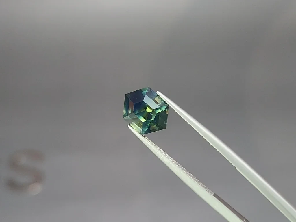 Sapphire Teal hexagon cut 3.52 carats  Madagascar Image №3