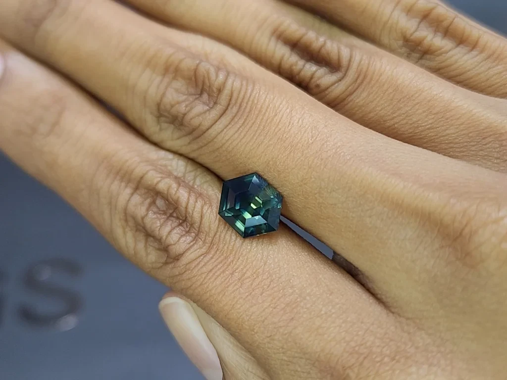 Sapphire Teal hexagon cut 3.52 carats  Madagascar Image №2