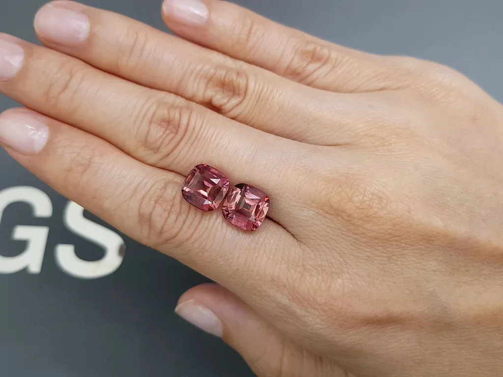 Pair of vivid red-orange rubellites in cushion cut 9.53 carats, Africa  Image №3