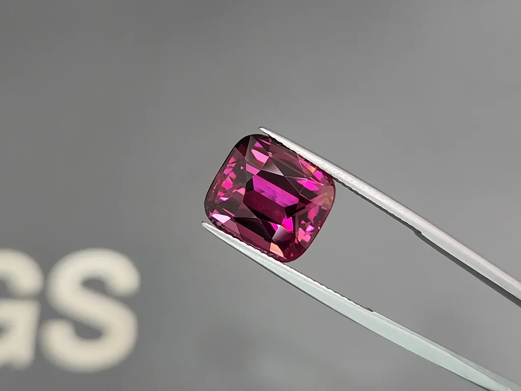 Purple rhodolite garnet in cushion cut 11.10 carats  Image №3