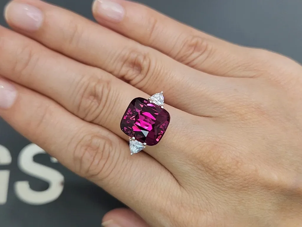 Purple rhodolite garnet in cushion cut 11.10 carats  Image №5