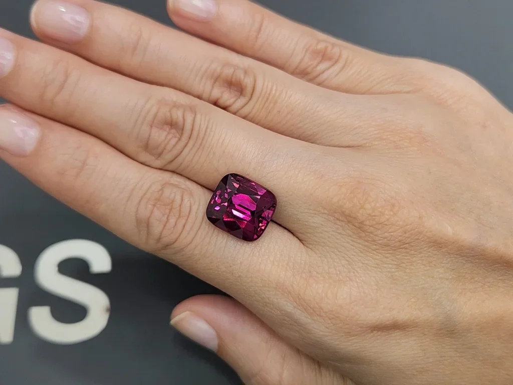 Purple rhodolite garnet in cushion cut 11.10 carats  Image №2