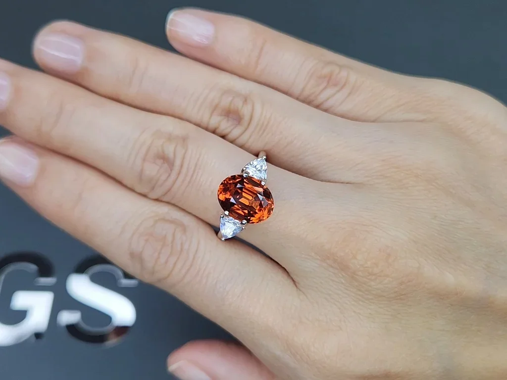 Spessartine garnet in oval cut 4.90 carats, Africa Image №4