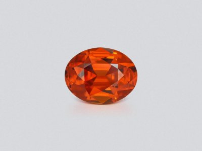 Spessartine garnet in oval cut 4.90 carats, Africa photo