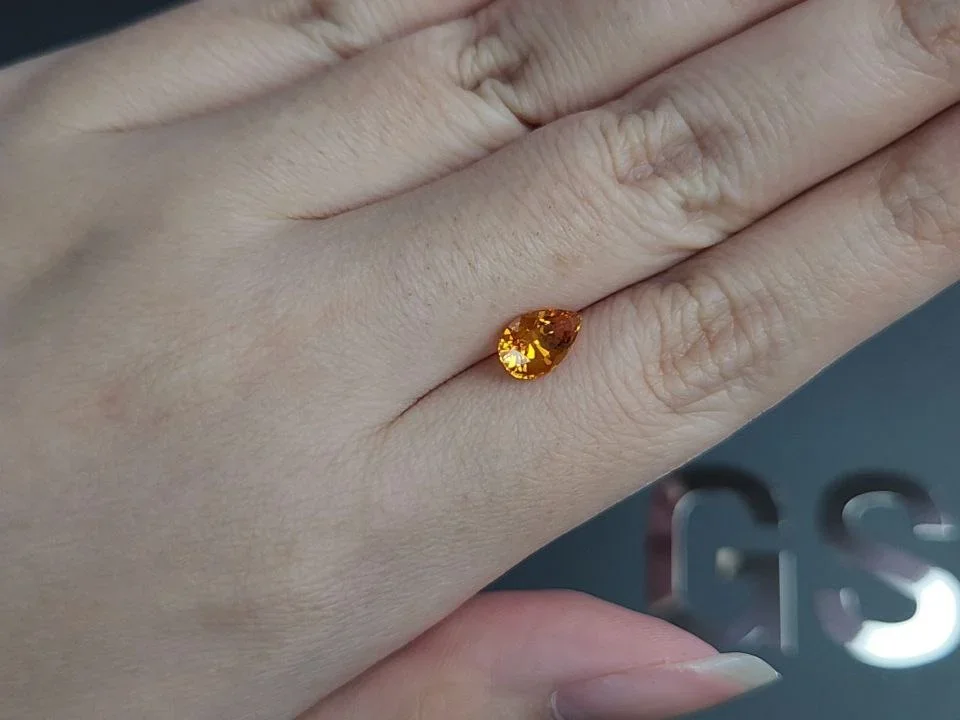 Yellow-orange sapphire in pear cut 1.67 carats, Sri Lanka Image №2