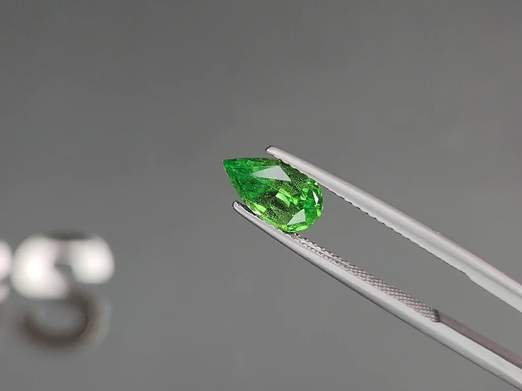 Neon Green tsavorite garnet in pear cut 1.61 carats, Tanzania Image №3
