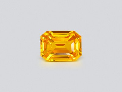 Yellow-orange sapphire in octagon cut 2.55 carats, Sri Lanka  photo