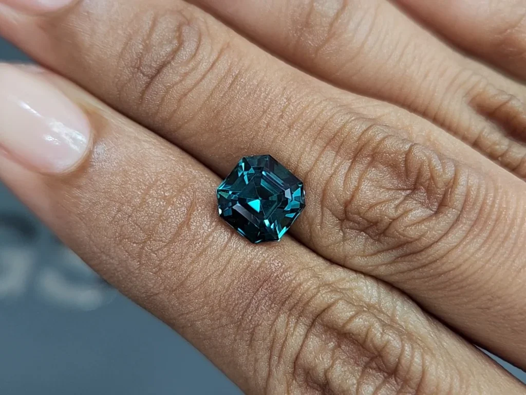 Tourmaline indigolite octagon cut 2.71 carats, Africa Image №2