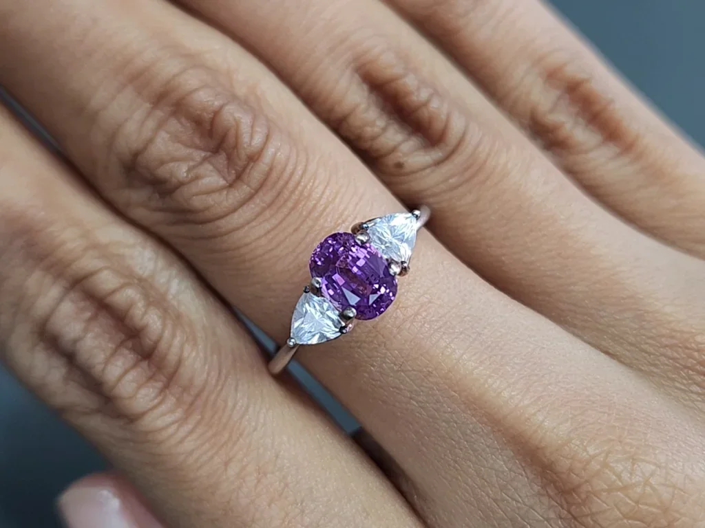 Unheated purple sapphire oval cut 1.56 carats, Sri Lanka Image №5