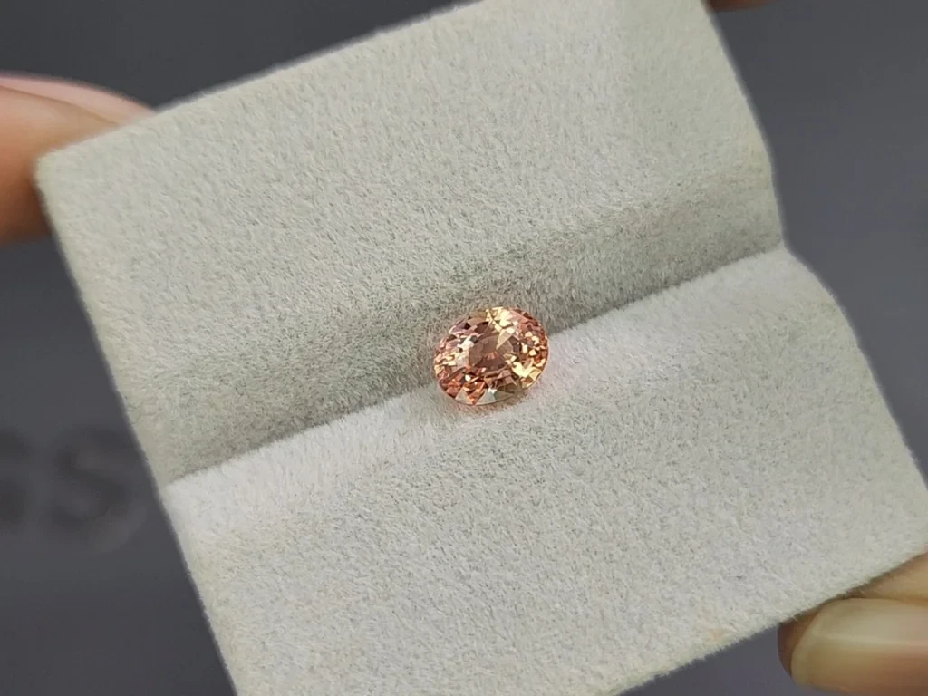 Unheated sapphire Padparadscha oval cut 1.51 carats, Sri Lanka  Image №4