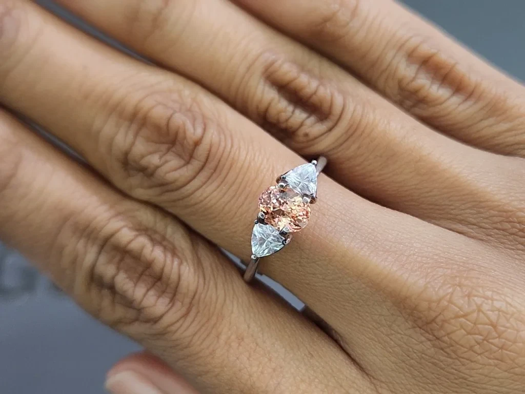 Unheated sapphire Padparadscha oval cut 1.51 carats, Sri Lanka  Image №5