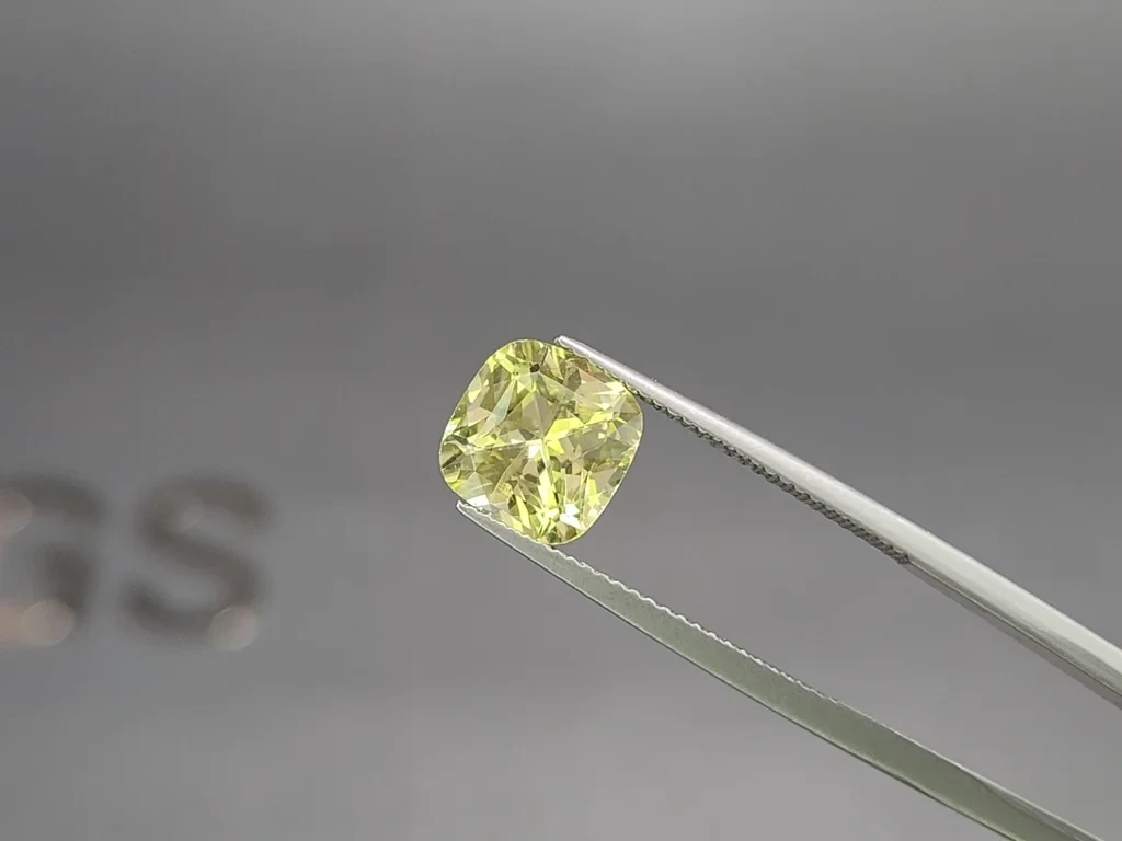 Chrysoberyl cushion cut 3.51 carats, Sri Lanka Image №3