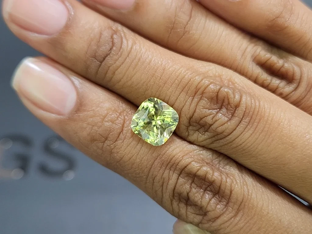 Chrysoberyl cushion cut 3.51 carats, Sri Lanka Image №2