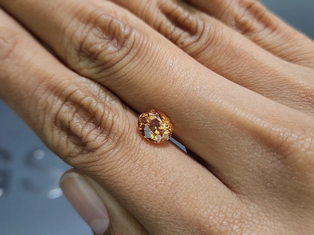 Unheated orange sapphire oval cut 2.51 carats, Sri Lanka Image №2