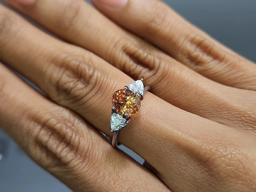 Unheated orange sapphire oval cut 2.51 carats, Sri Lanka Image №5