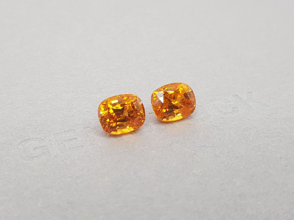 Pair of vibrant cushion cut spessartines 7.60 ct Image №2