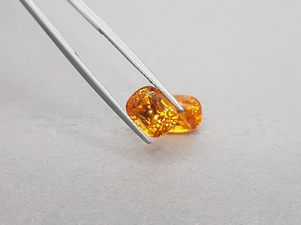 Pair of vibrant cushion cut spessartines 7.60 ct Image №4