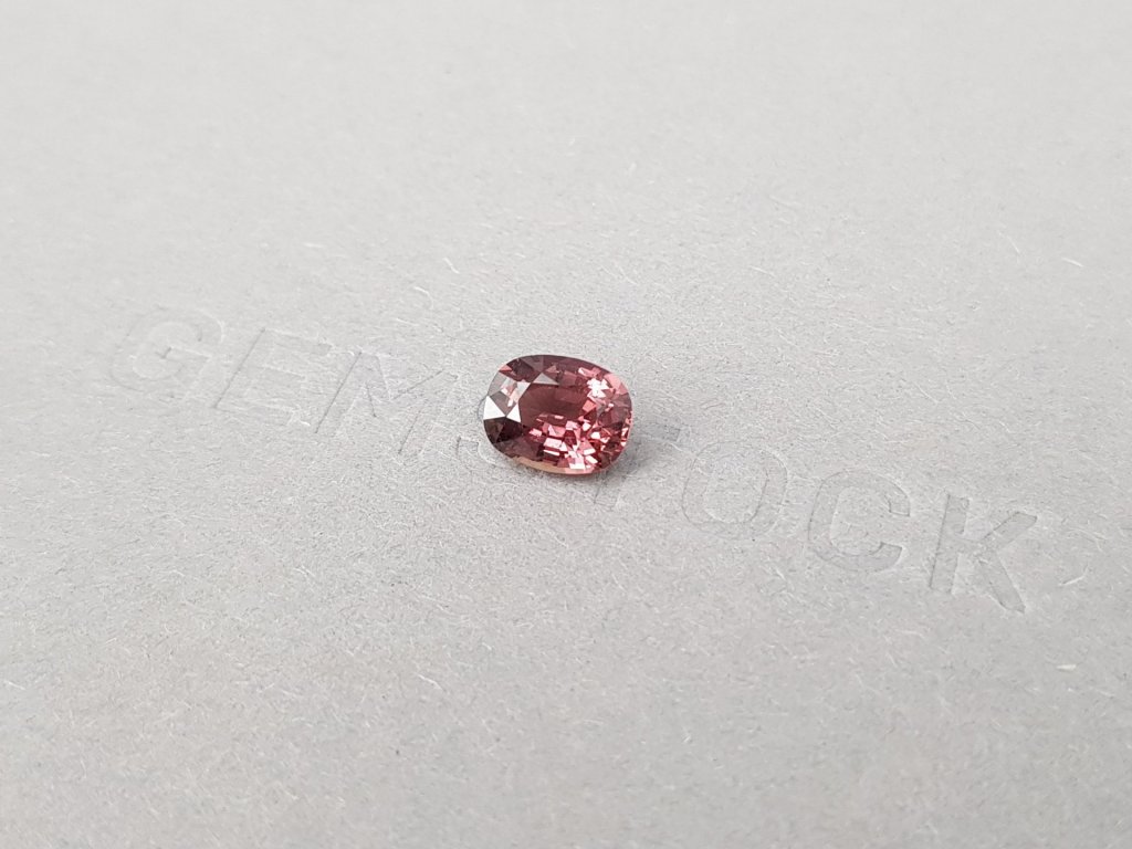 Orangy-pink unheated sapphire oval cut  1.69 ct, Madagascar Image №3
