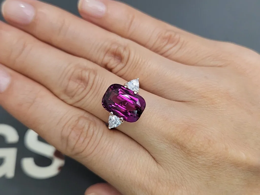 Purple garnet Rhodolite cushion cut 10.03 carats  Image №5