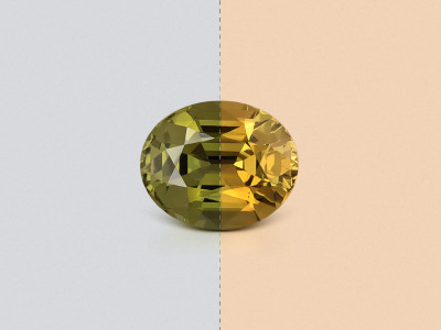 Alexandrite color change oval cut 1.55 carats, Sri Lanka photo
