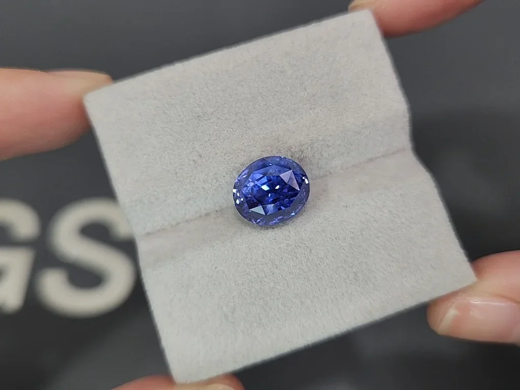 Unheated sapphire Cornflower Blue oval cut  6.61 carats, Sri Lanka Image №4