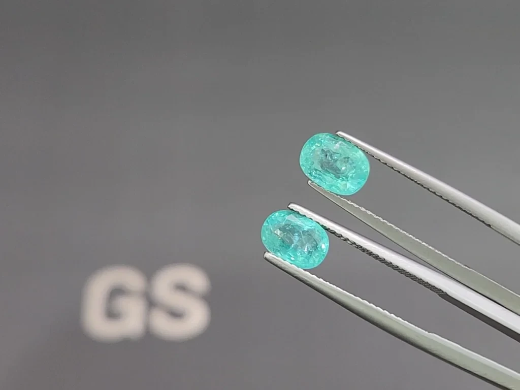 Pair of neon blue Paraiba tourmalines in cushion cut 3.11 carats, Mozambique Image №3