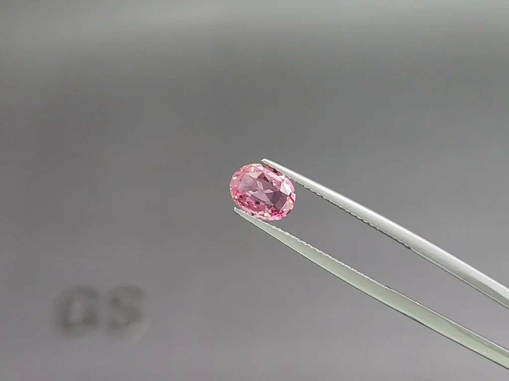 Unheated sapphire Padparadscha oval cut 1.52 carats, Sri Lanka  Image №3