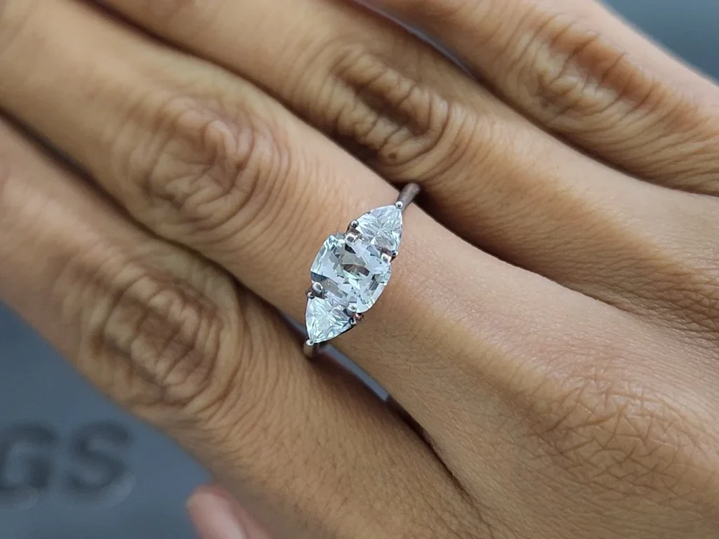 Aquamarine cushion cut  0.98 carats, Madagascar  Image №5