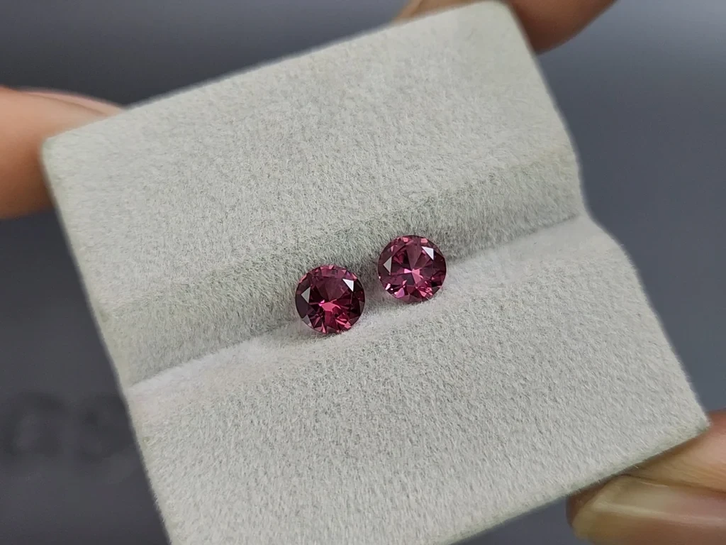 Pair of rhodolite garnets round cut 1.31 carats, Madagascar Image №4